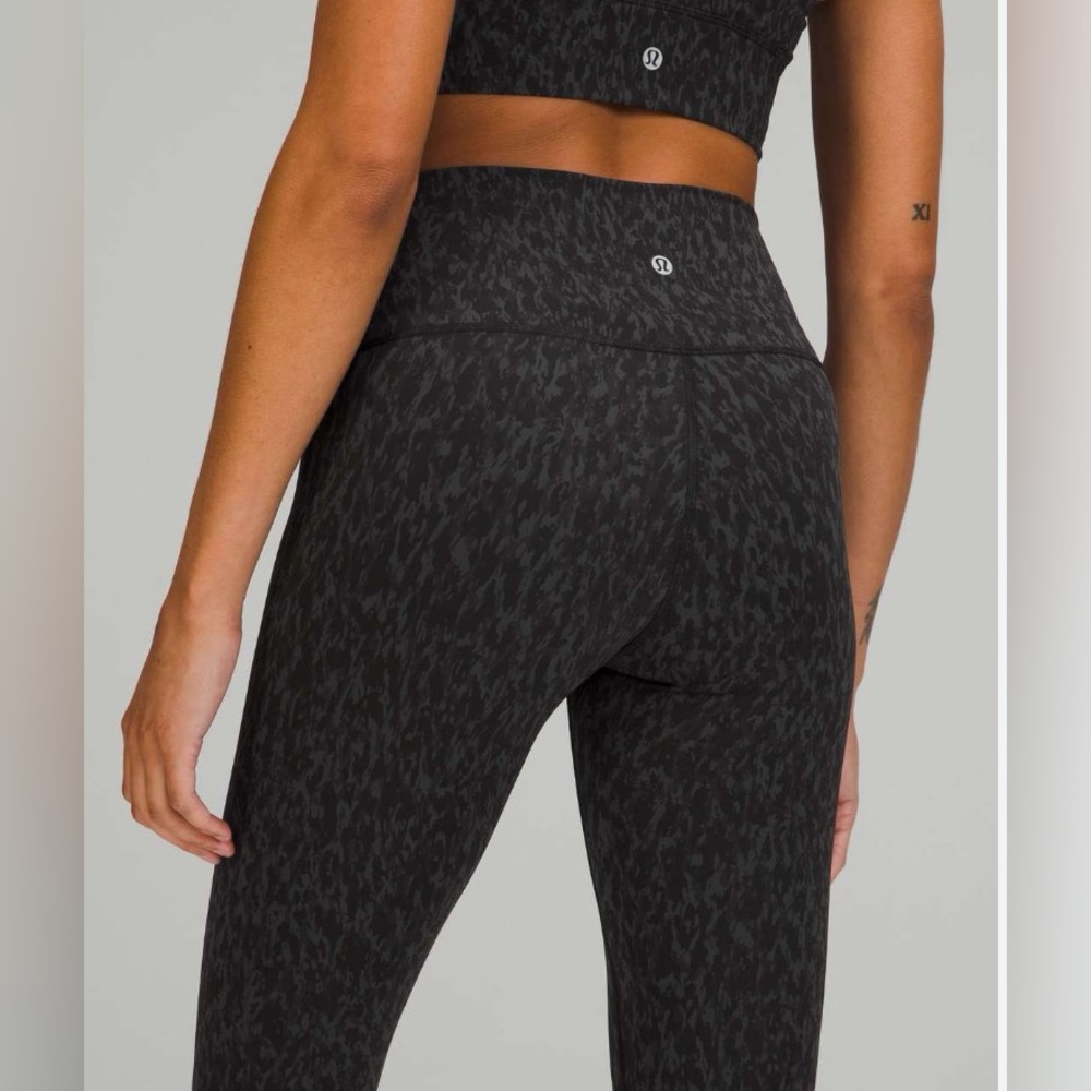 Lululemon Wunder Train with Pockets Size 6 Black Camo Leopard